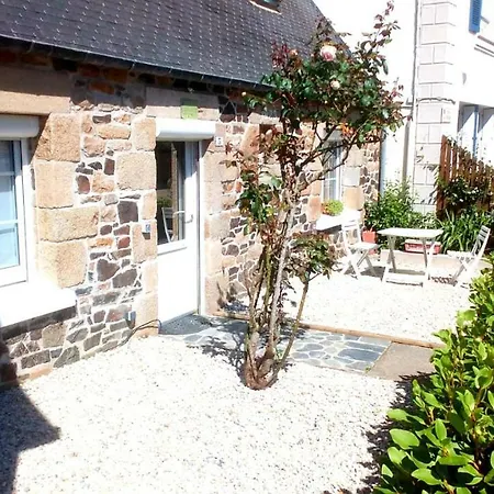 Ty Jeanne, Le Charme De La Pierre Au Coeur Du Village Plougasnou Exterior photo